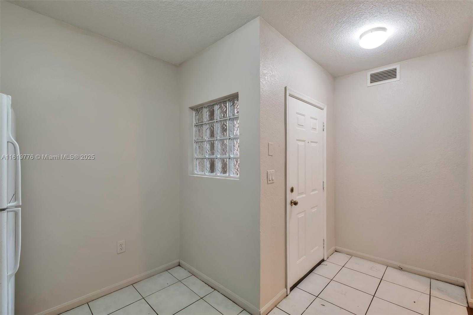 Small Image of 1482 LAKE CRYSTAL DR #H, West Palm Beach Number 27