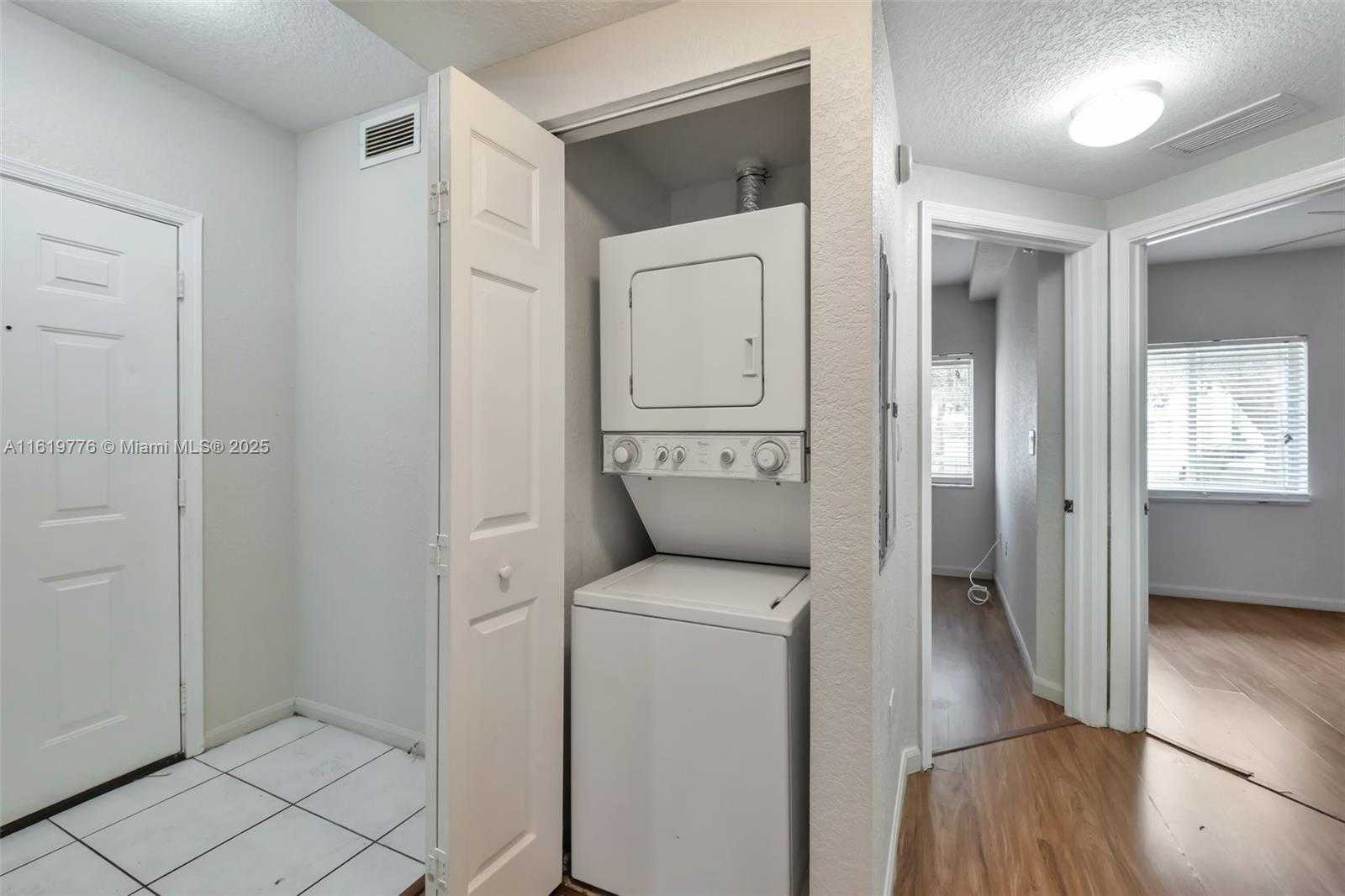 Small Image of 1482 LAKE CRYSTAL DR #H, West Palm Beach Number 28