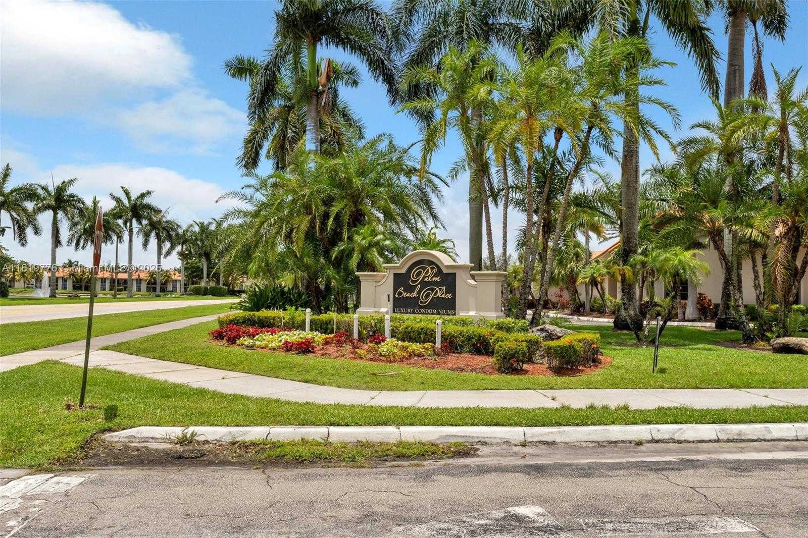 Small Image of 1482 LAKE CRYSTAL DR #H, West Palm Beach Number 8