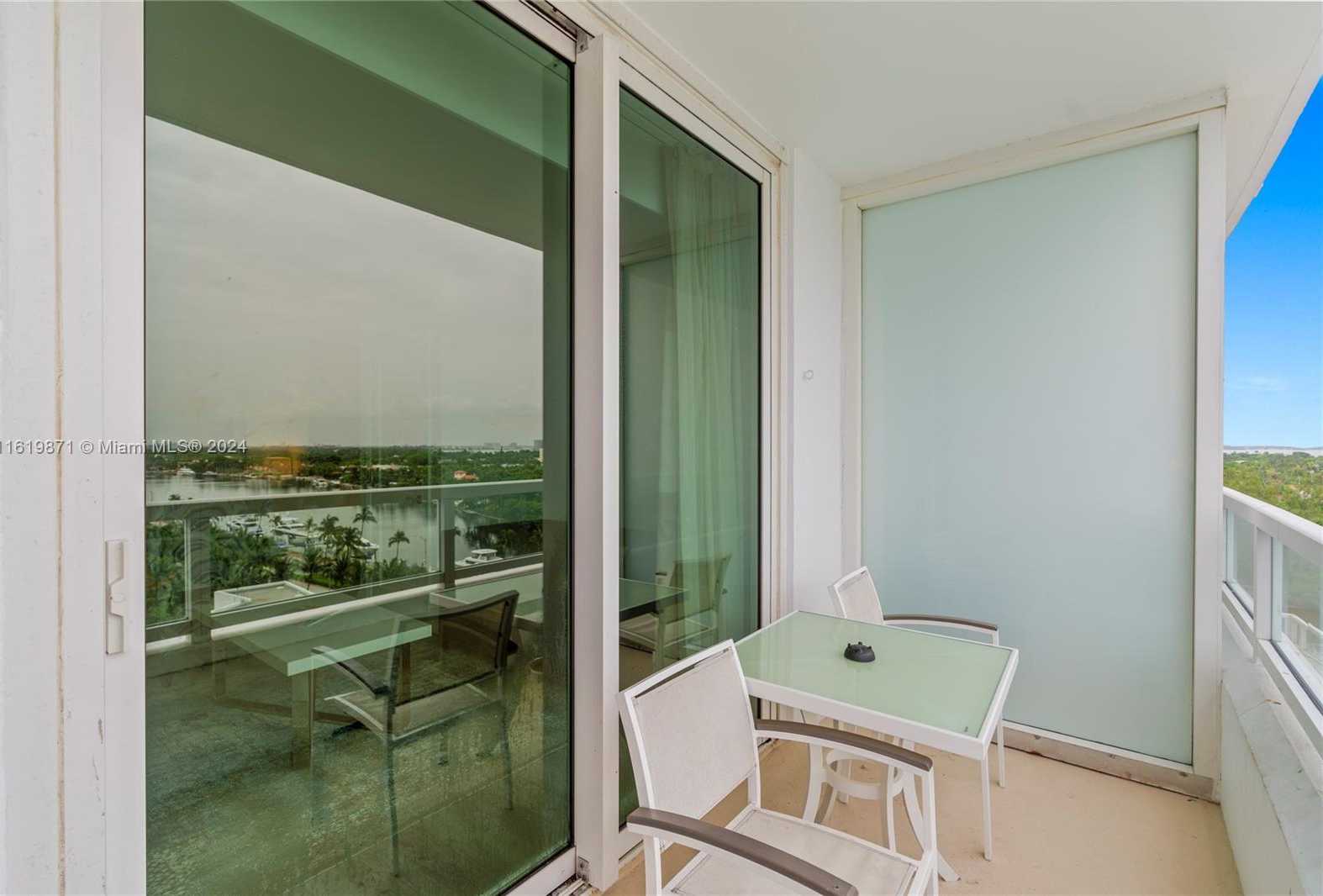 Small Image of 4401 COLLINS AVE #1007, Miami Beach Number 16