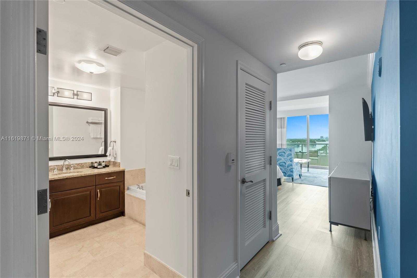 Small Image of 4401 COLLINS AVE #1007, Miami Beach Number 17