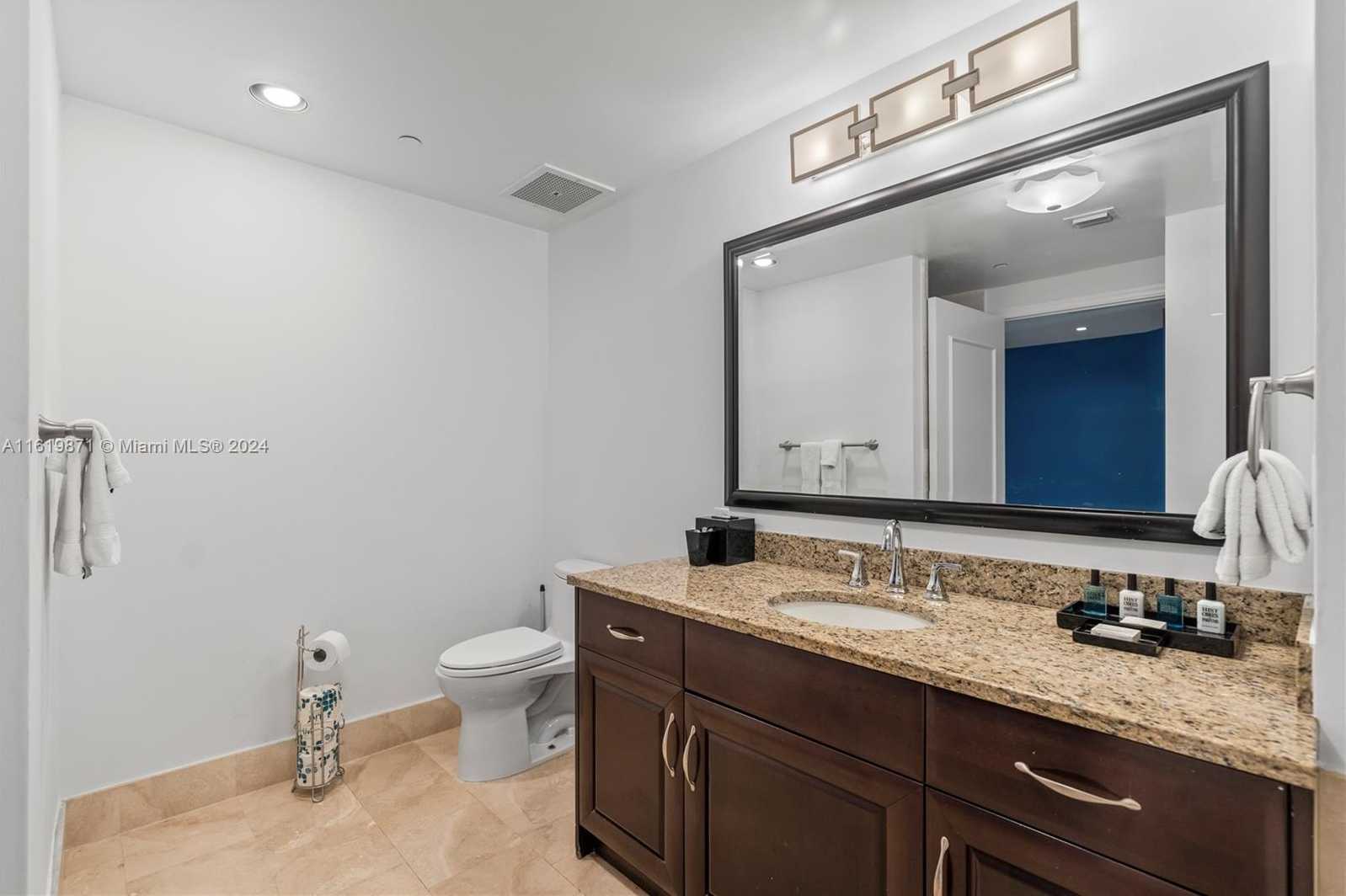 Small Image of 4401 COLLINS AVE #1007, Miami Beach Number 19