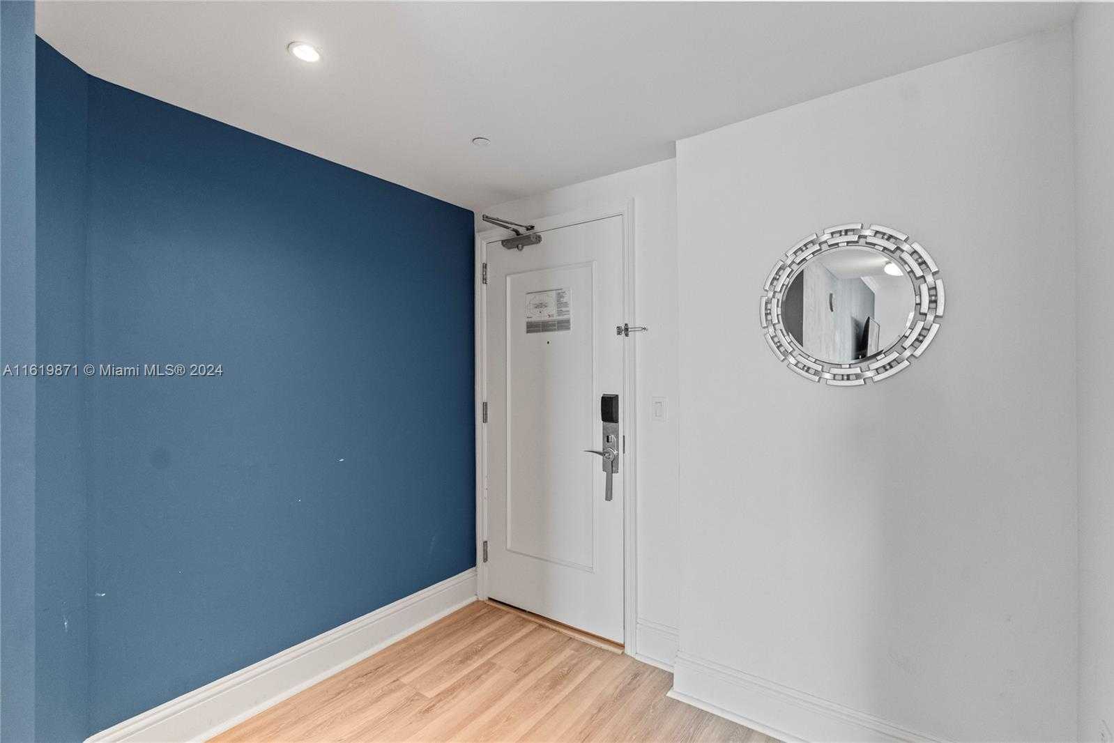 Small Image of 4401 COLLINS AVE #1007, Miami Beach Number 22
