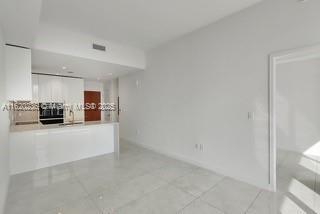 Small Image of 2678 TIGERTAIL AV #515, Miami Number 11