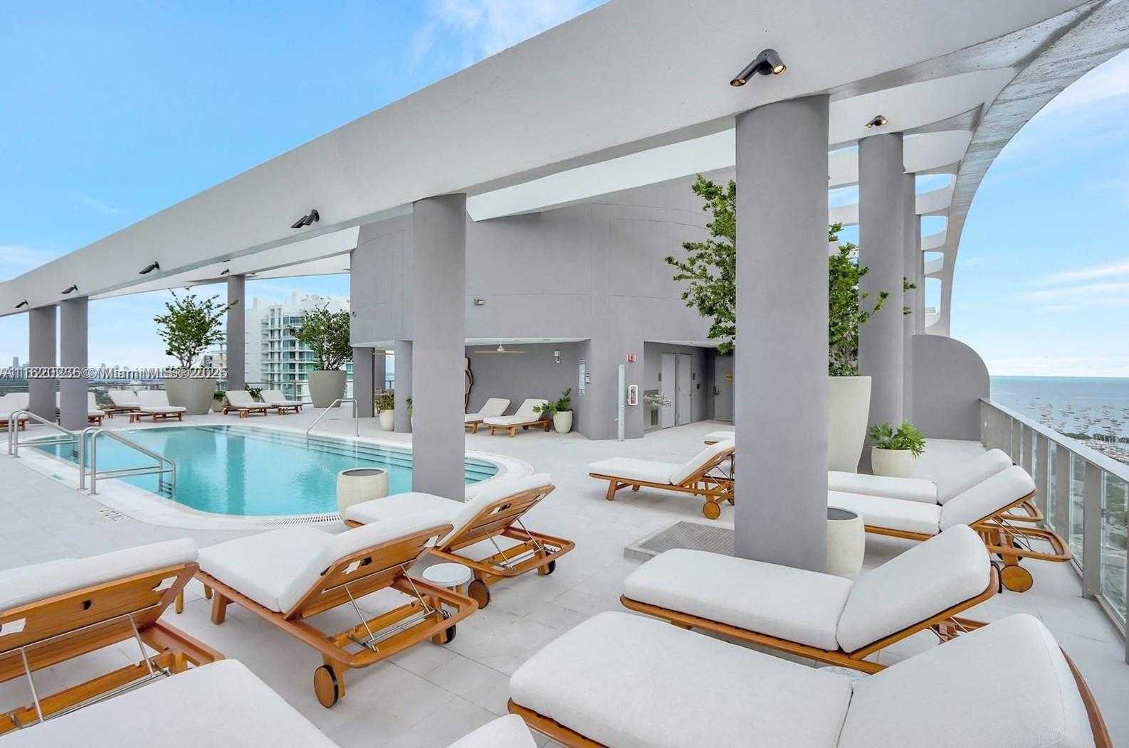 Small Image of 2678 TIGERTAIL AV #515, Miami Number 32