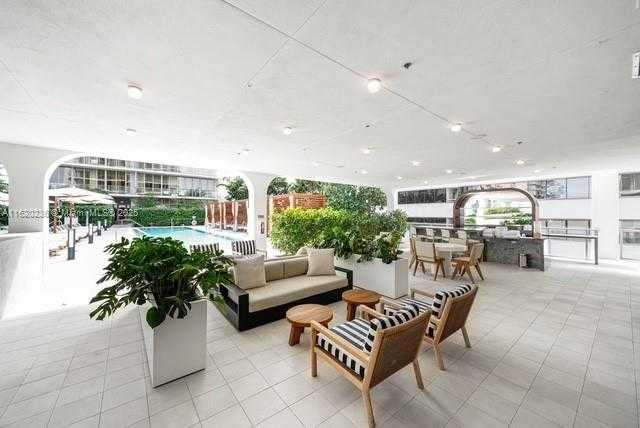 Small Image of 2678 TIGERTAIL AV #515, Miami Number 40