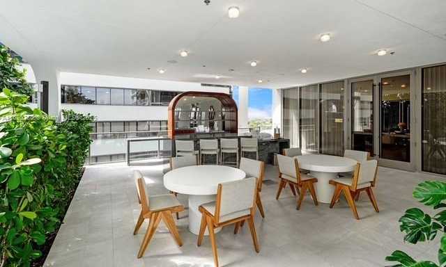 Small Image of 2678 TIGERTAIL AV #515, Miami Number 42