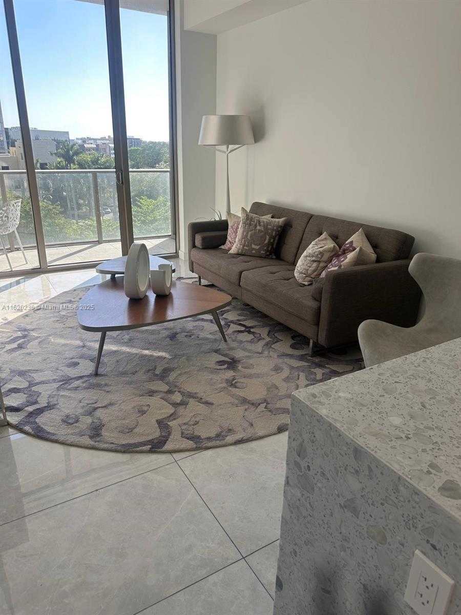 Small Image of 2678 TIGERTAIL AV #515, Miami Number 7