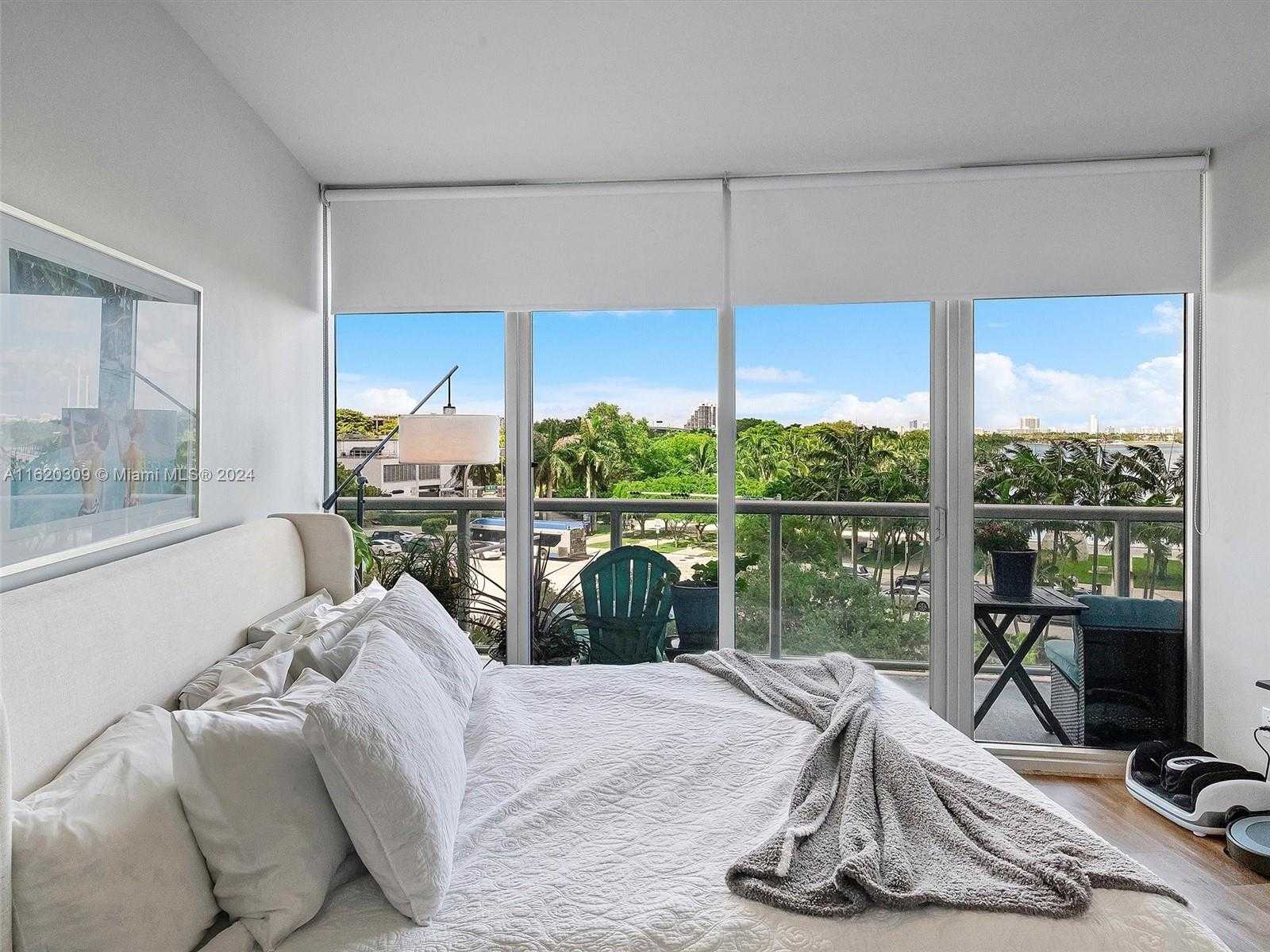 Small Image of 888 BISCAYNE BLVD #309, Miami Number 11