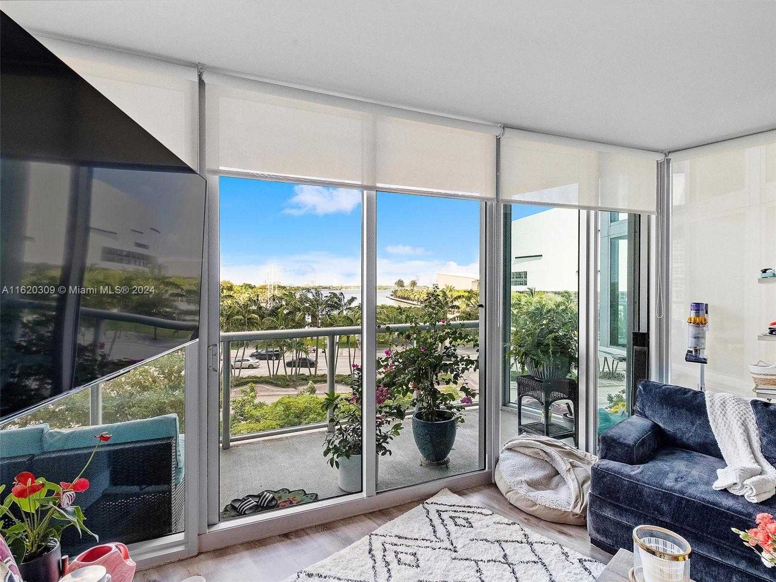 Small Image of 888 BISCAYNE BLVD #309, Miami Number 4