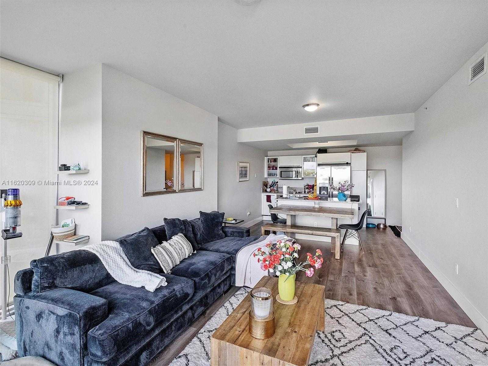 Small Image of 888 BISCAYNE BLVD #309, Miami Number 5