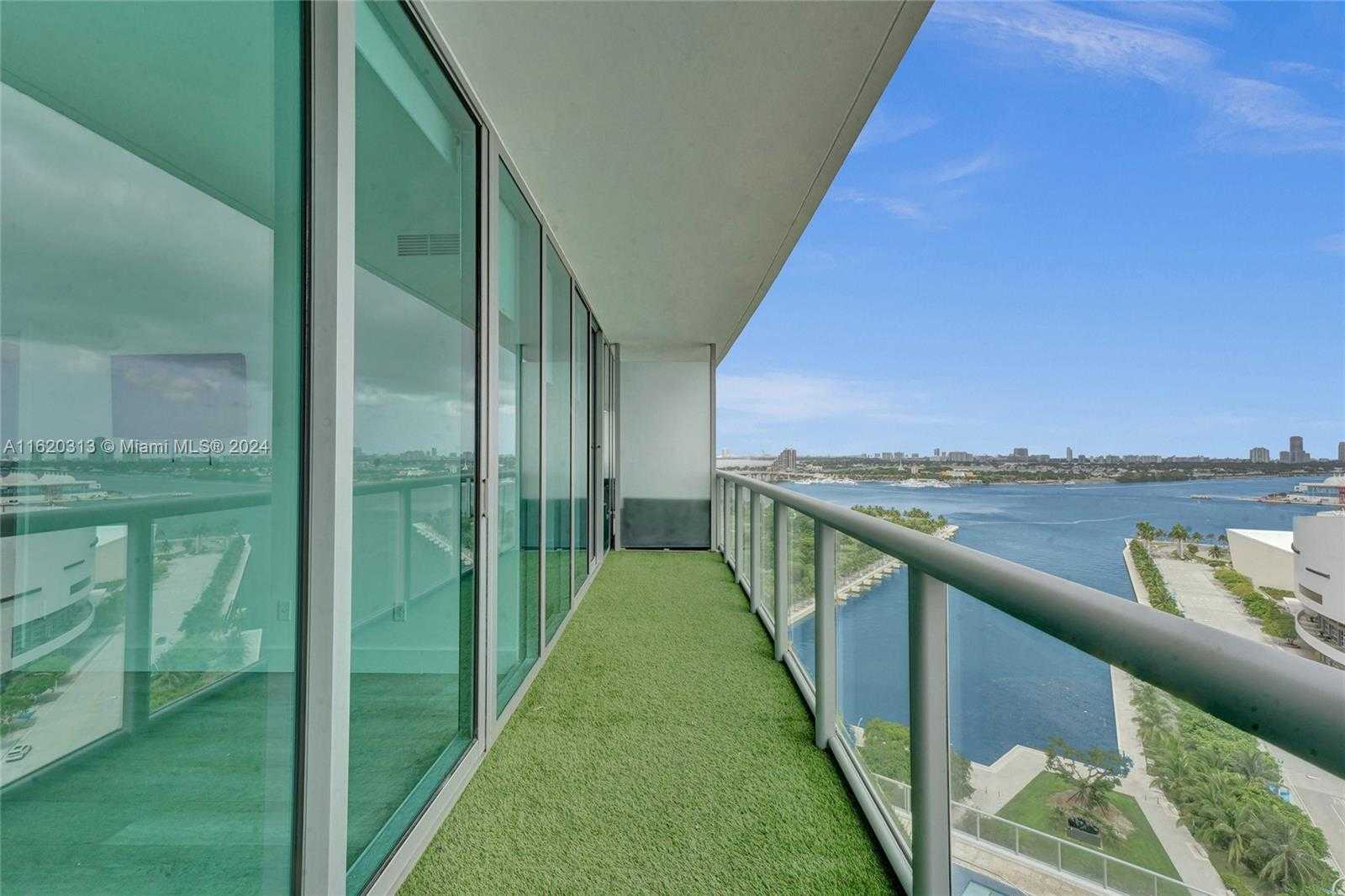 Small Image of 888 BISCAYNE BLVD #1805, Miami Number 16