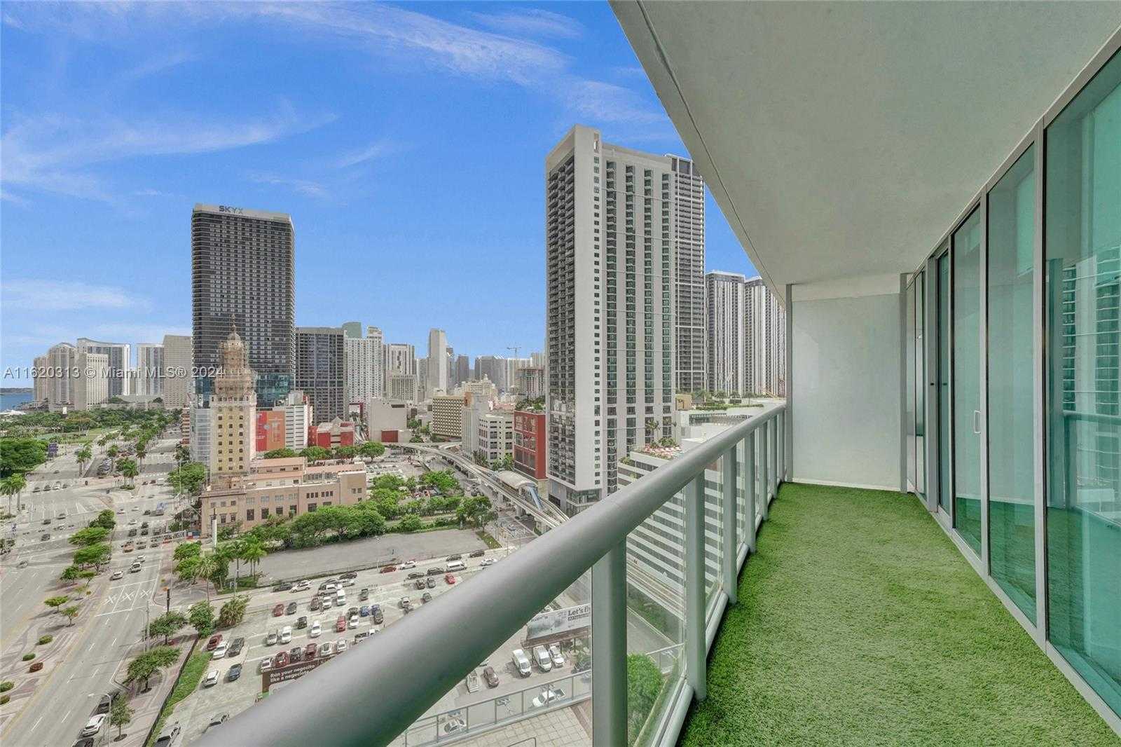 Small Image of 888 BISCAYNE BLVD #1805, Miami Number 17