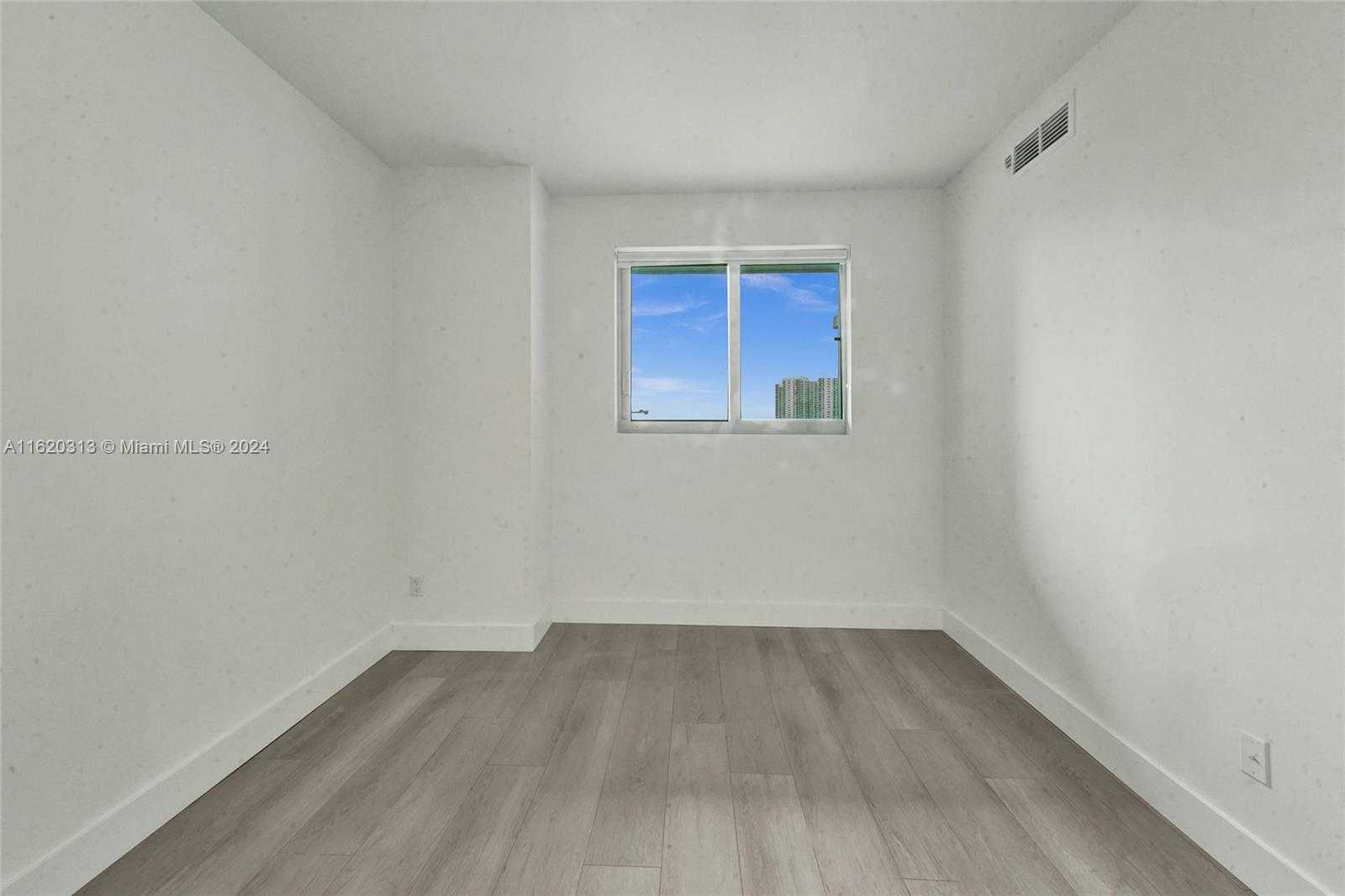 Small Image of 888 BISCAYNE BLVD #1805, Miami Number 23