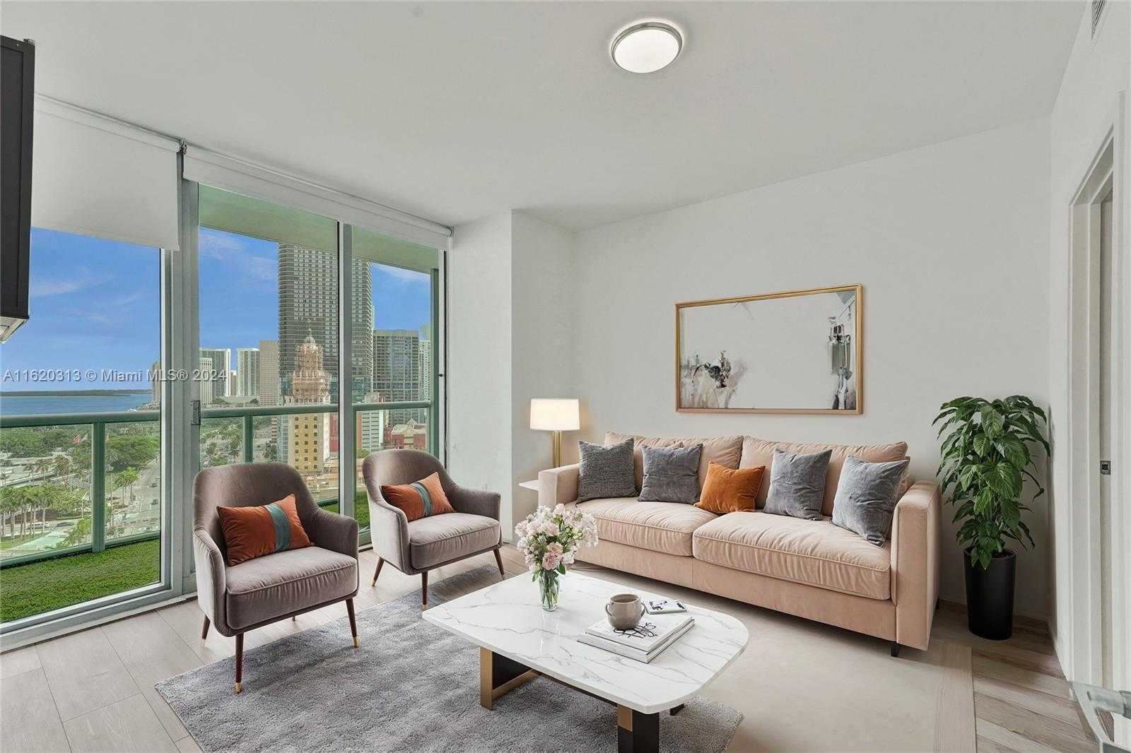 Small Image of 888 BISCAYNE BLVD #1805, Miami Number 4