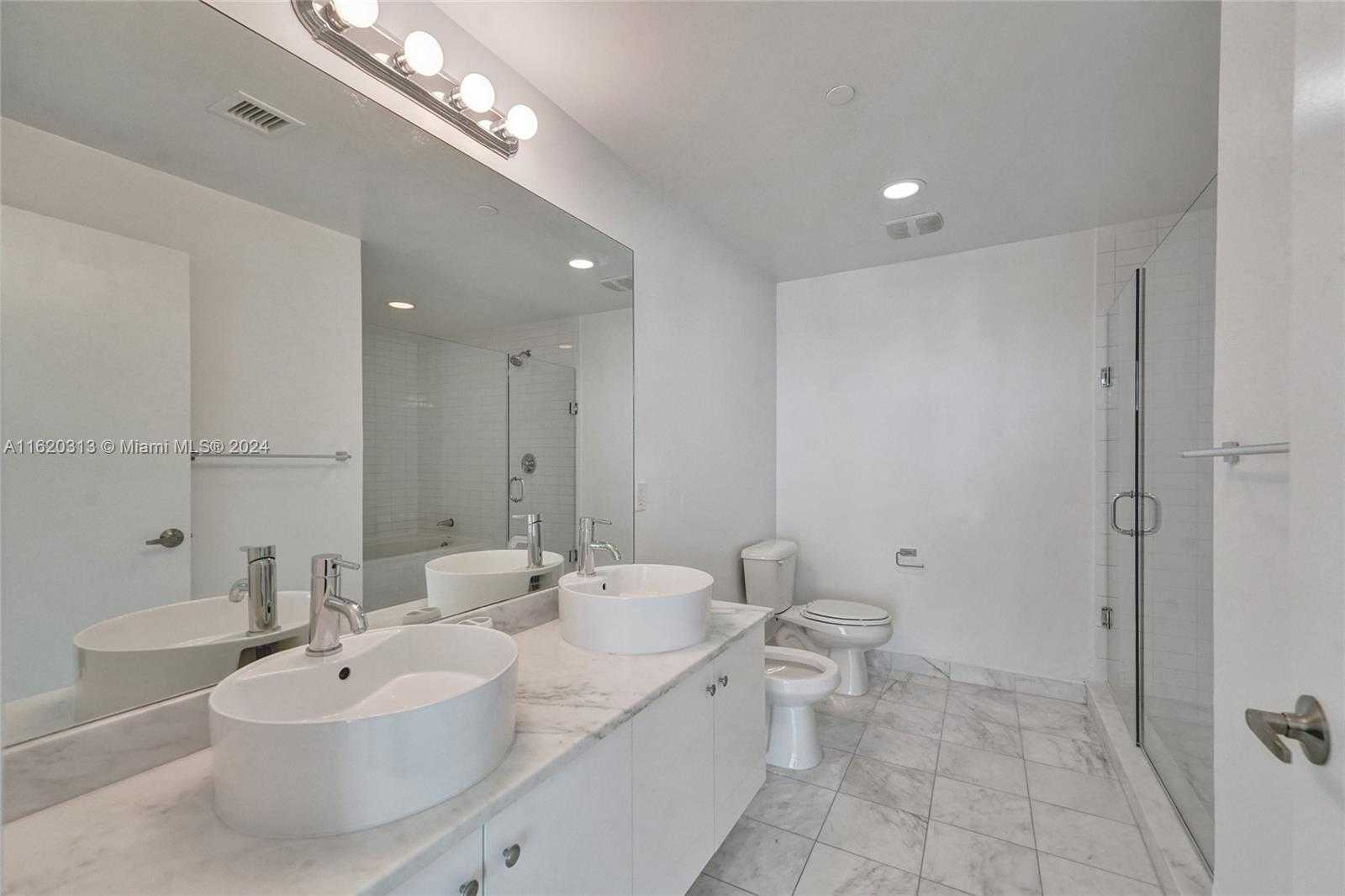 Small Image of 888 BISCAYNE BLVD #1805, Miami Number 8