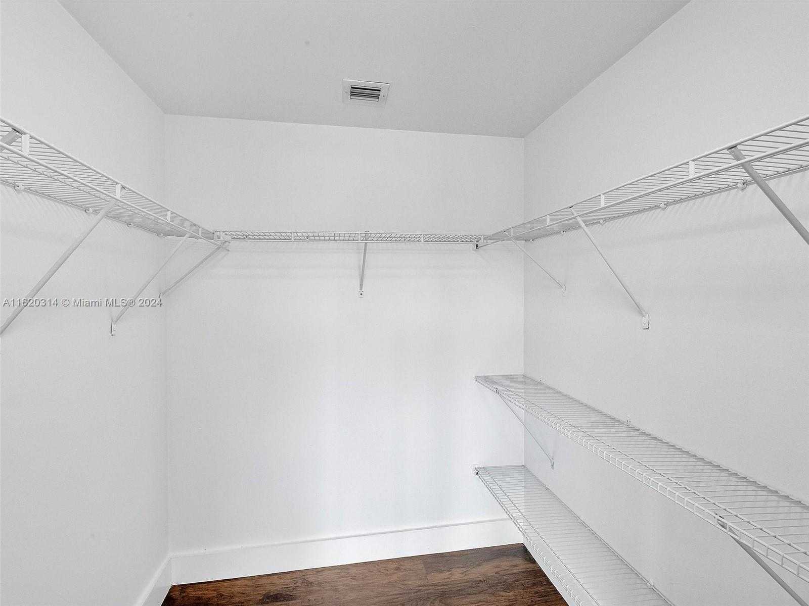 Small Image of 888 BISCAYNE BLVD #612, Miami Number 14