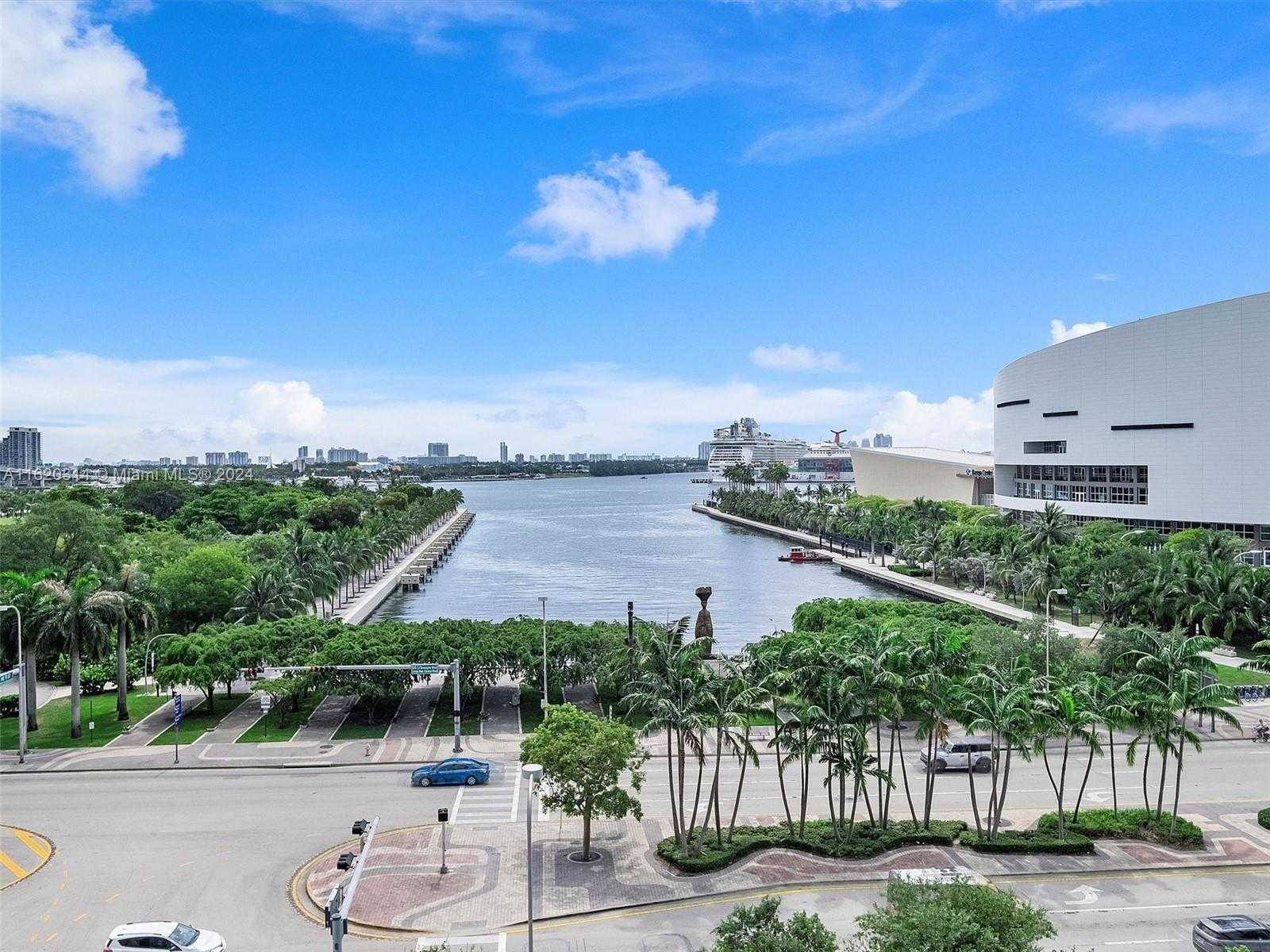 Small Image of 888 BISCAYNE BLVD #612, Miami Number 19