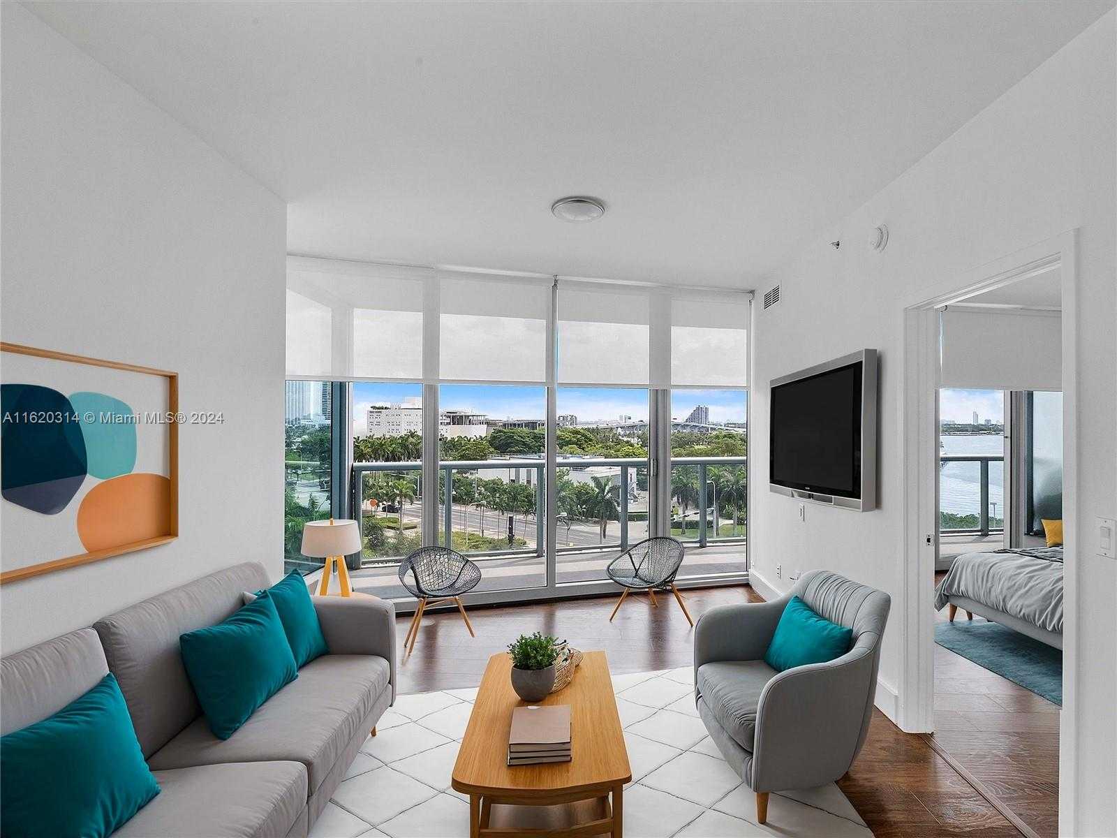 Small Image of 888 BISCAYNE BLVD #612, Miami Number 2