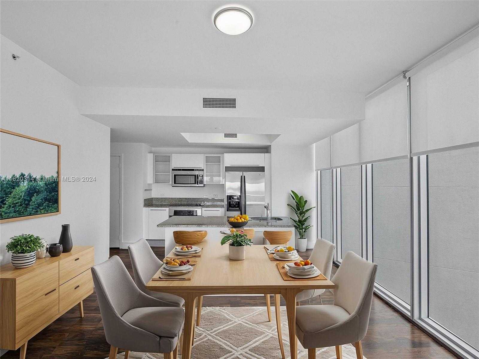 Small Image of 888 BISCAYNE BLVD #612, Miami Number 3