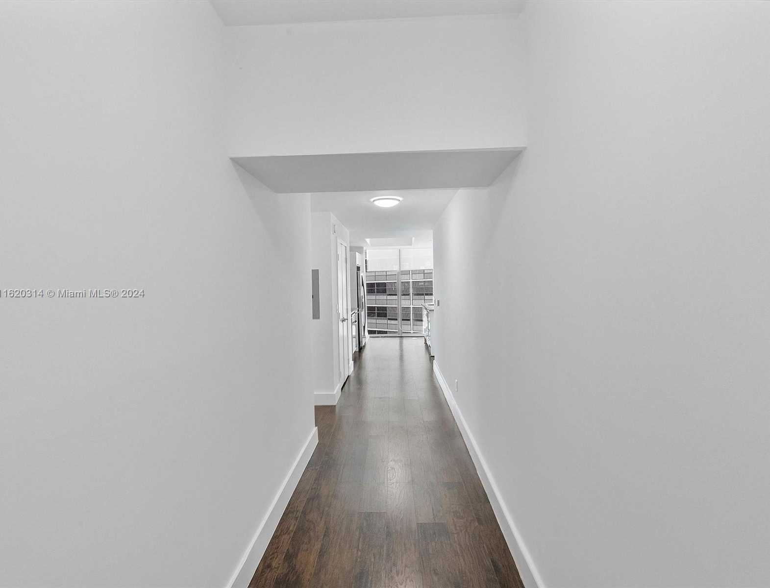 Small Image of 888 BISCAYNE BLVD #612, Miami Number 7