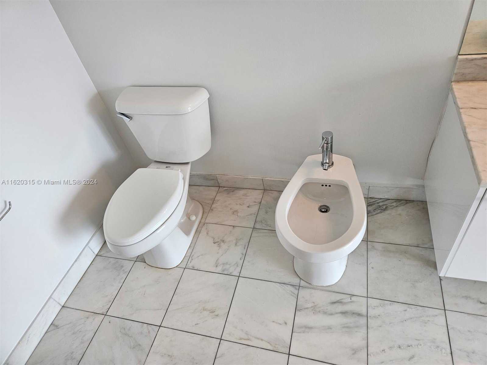 Small Image of 888 BISCAYNE BLVD #4001, Miami Number 12