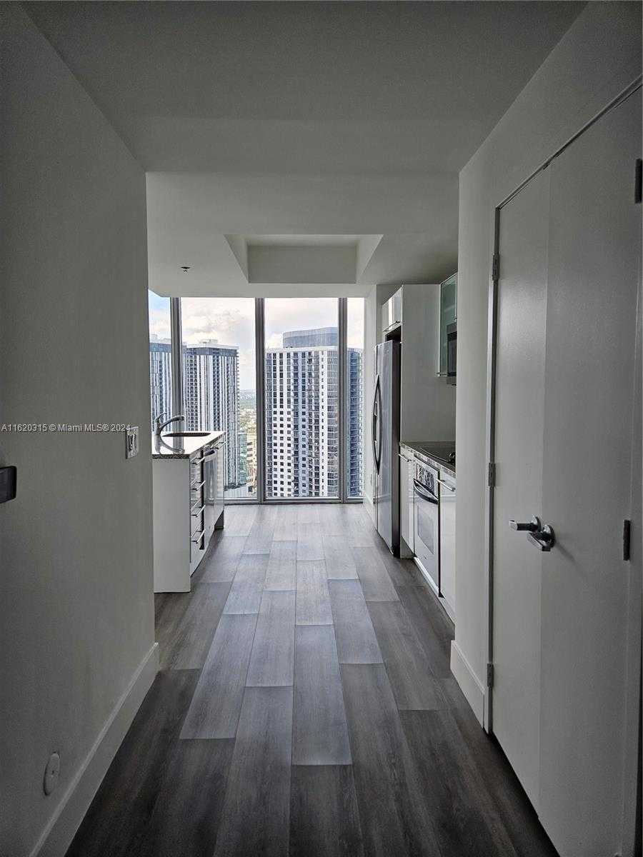 Small Image of 888 BISCAYNE BLVD #4001, Miami Number 17