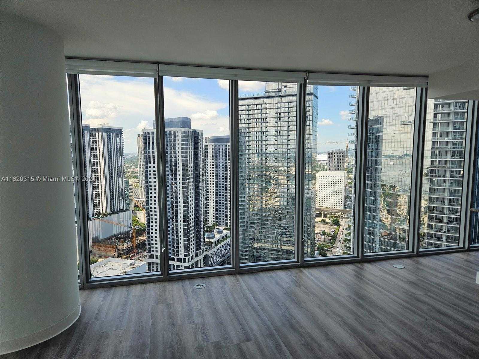 Small Image of 888 BISCAYNE BLVD #4001, Miami Number 3