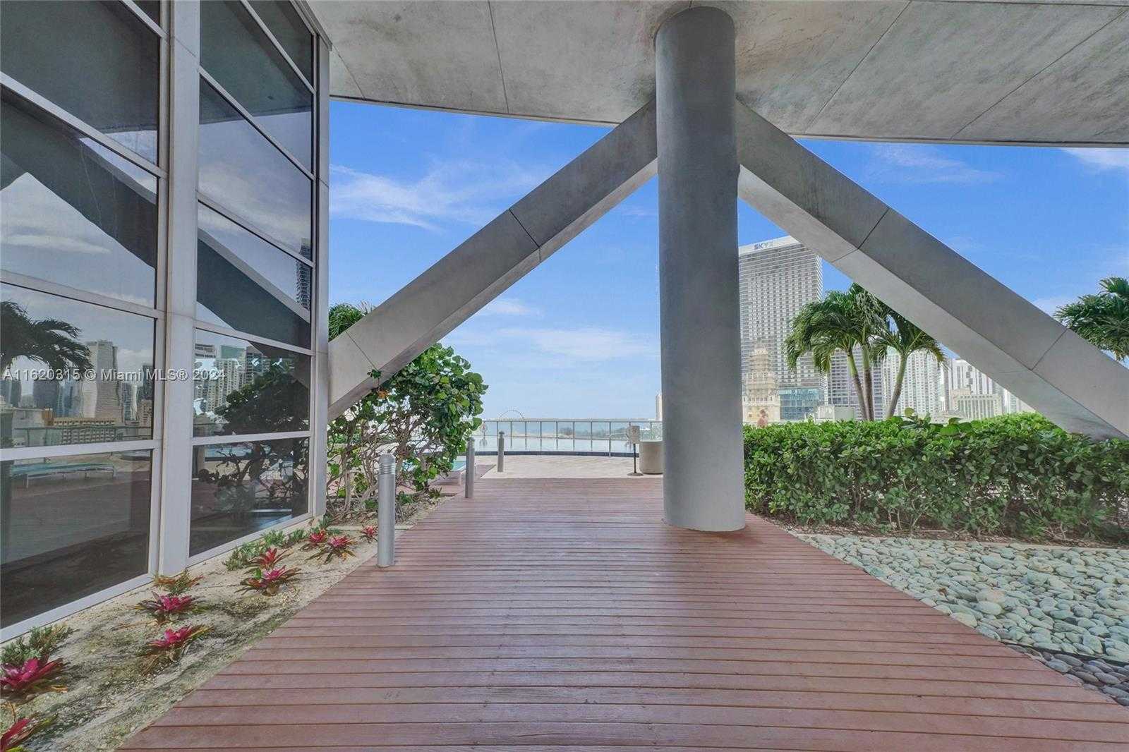 Small Image of 888 BISCAYNE BLVD #4001, Miami Number 39