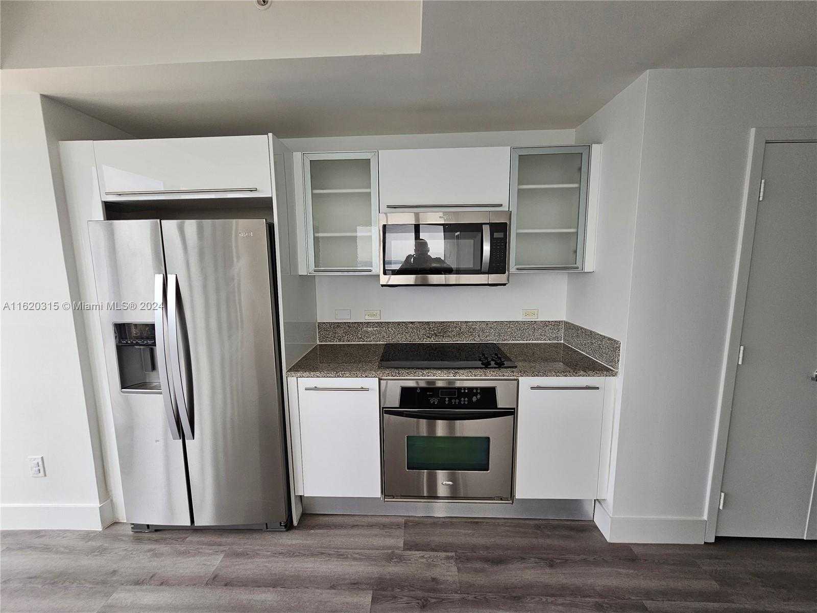 Small Image of 888 BISCAYNE BLVD #4001, Miami Number 4