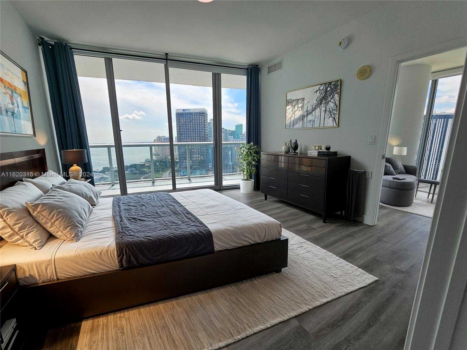 Small Image of 888 BISCAYNE BLVD #4001, Miami Number 8