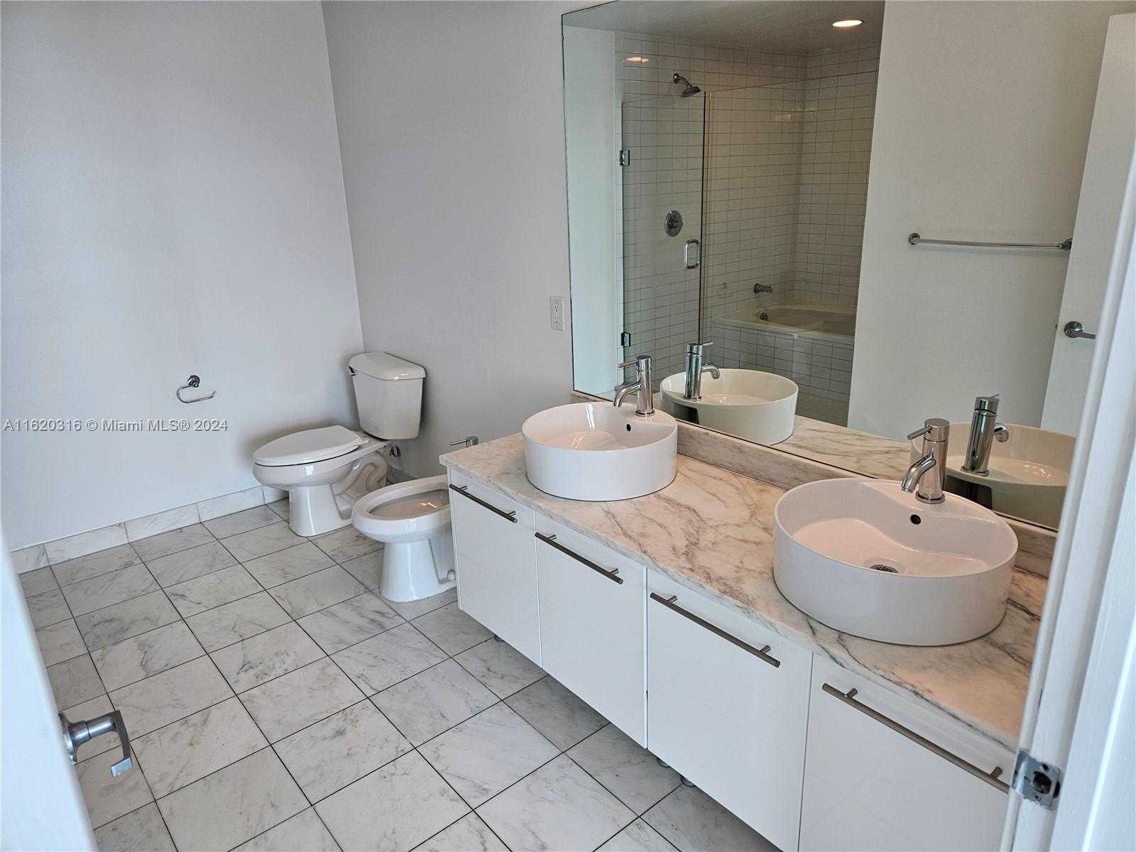 Small Image of 888 BISCAYNE BLVD #2701, Miami Number 10
