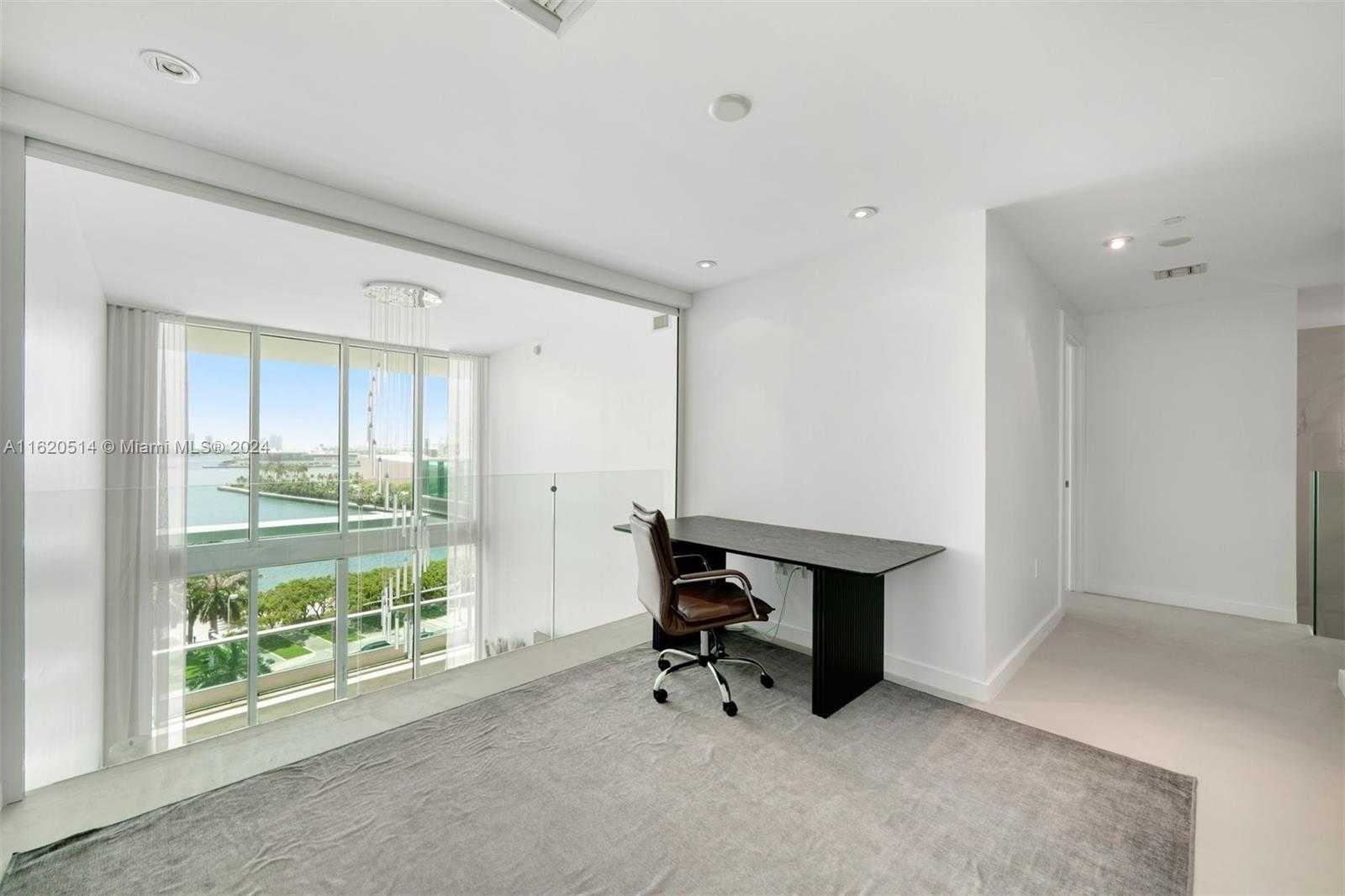 Small Image of 900 BISCAYNE BLVD #905, Miami Number 17
