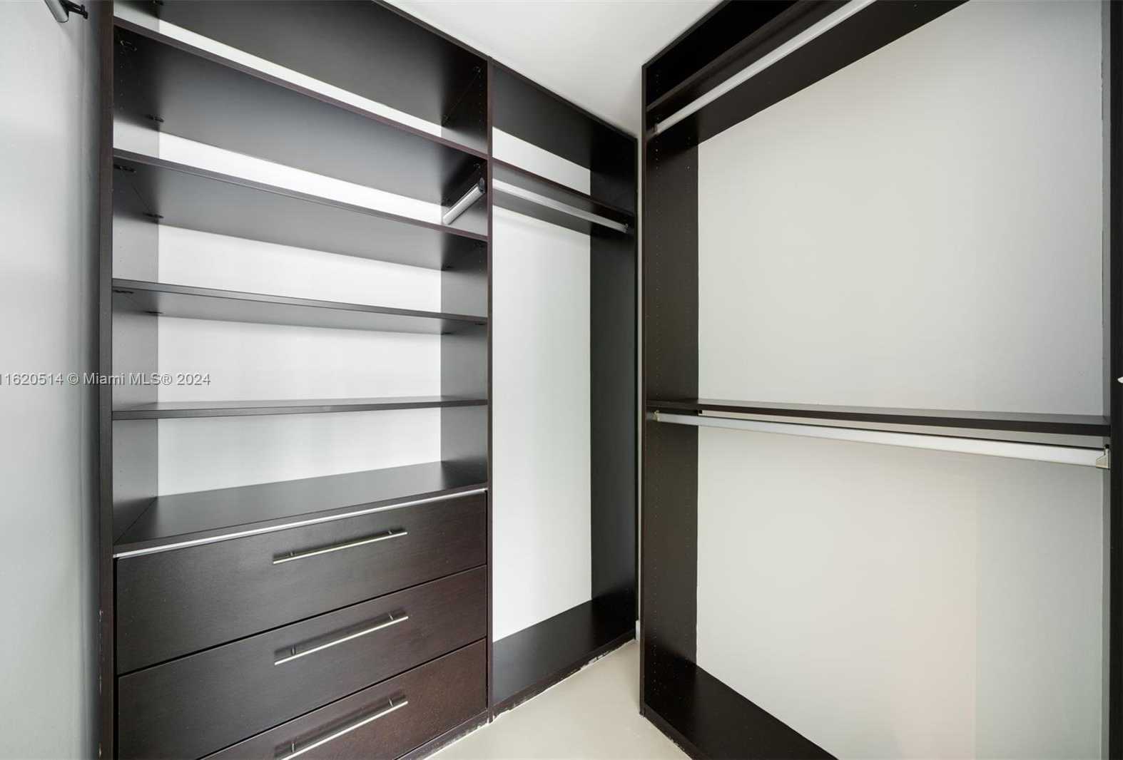 Small Image of 900 BISCAYNE BLVD #905, Miami Number 19