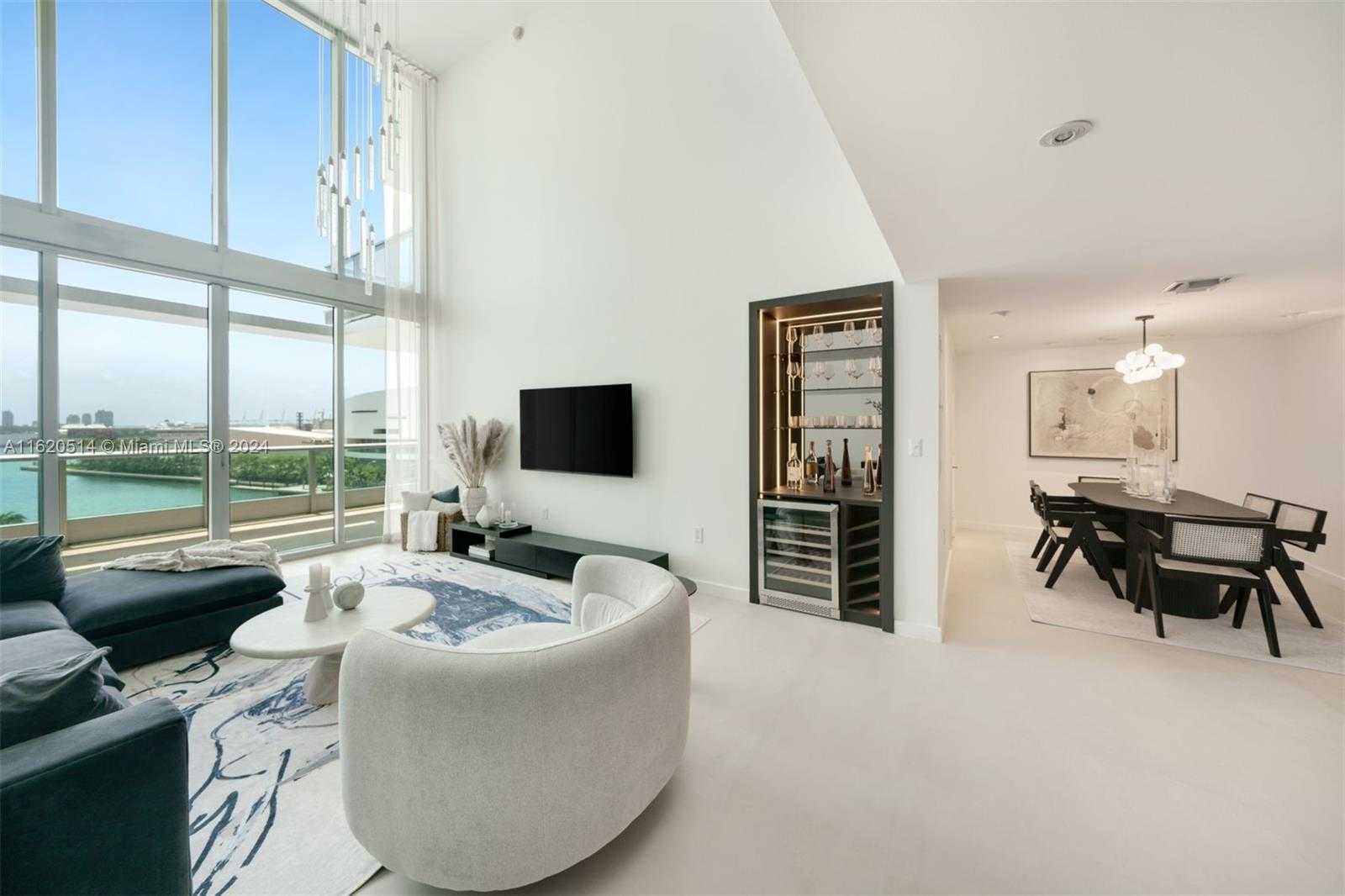 Small Image of 900 BISCAYNE BLVD #905, Miami Number 3