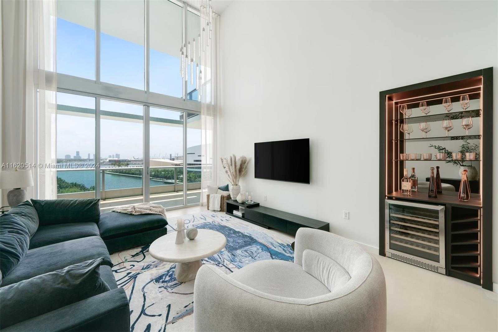 Small Image of 900 BISCAYNE BLVD #905, Miami Number 4