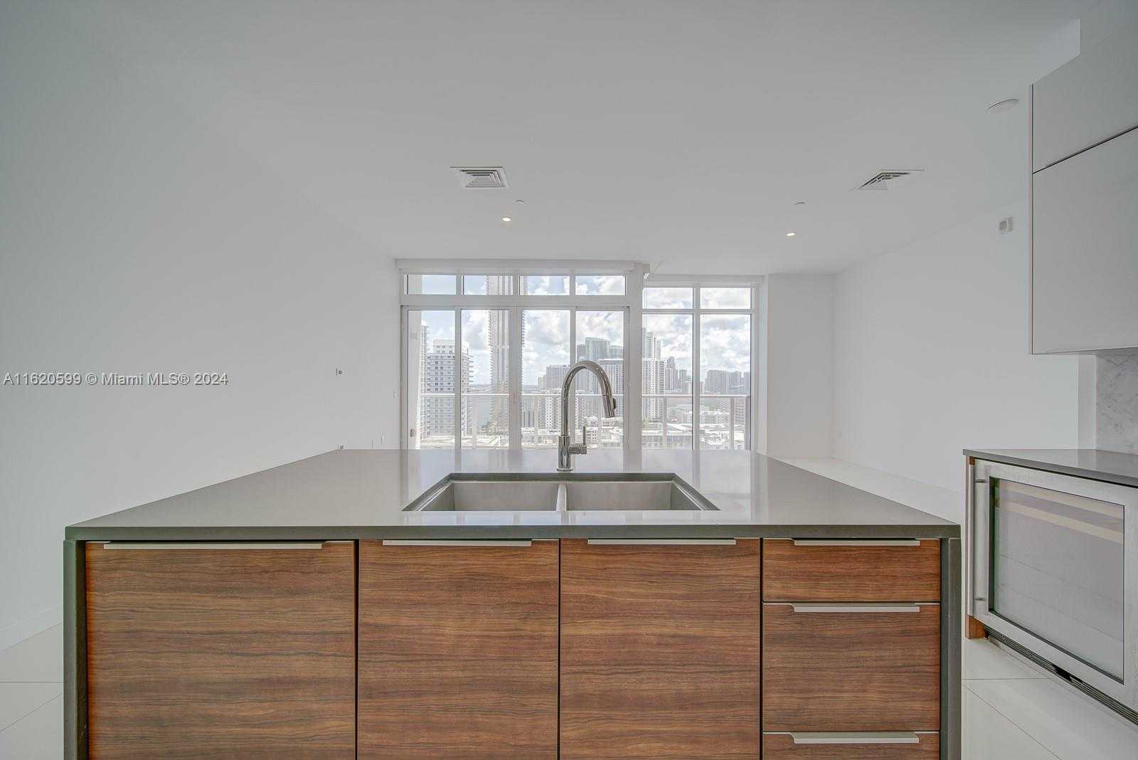 Small Image of 601 NORTH EAST 27TH ST #PH1904, Miami Number 3