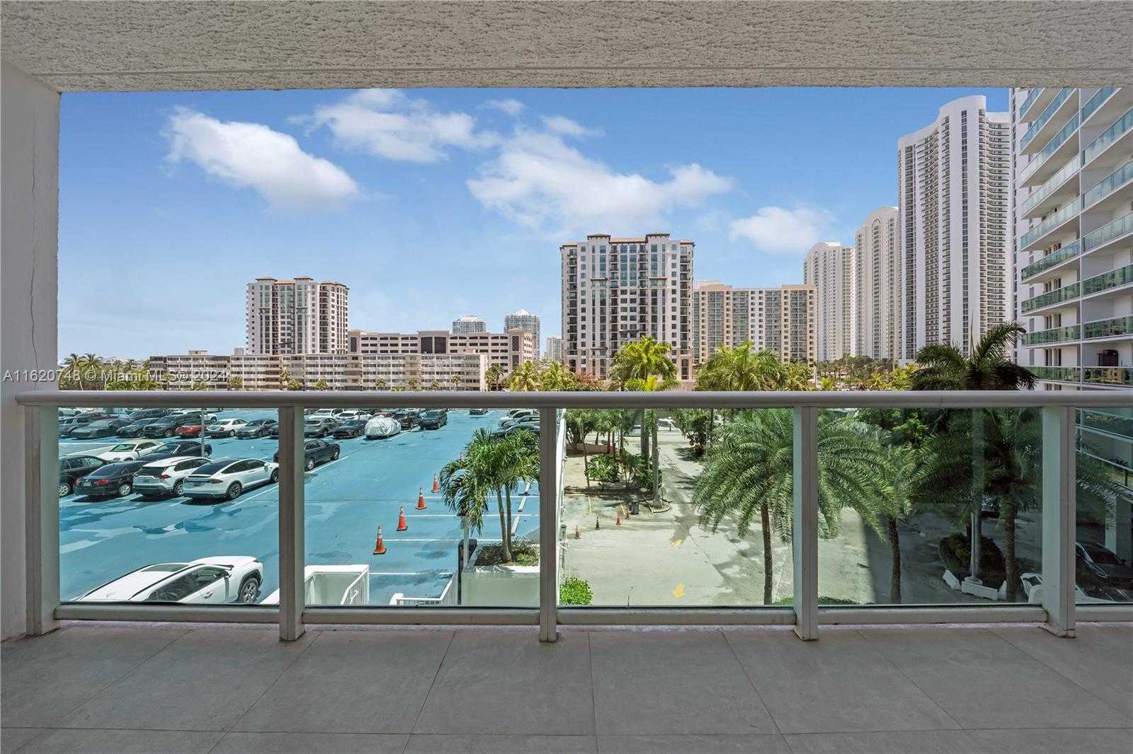Small Image of 100 BAYVIEW DR #430, Sunny Isles Beach Number 17