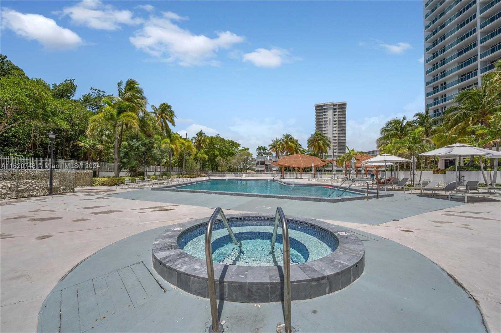 Small Image of 100 BAYVIEW DR #430, Sunny Isles Beach Number 19