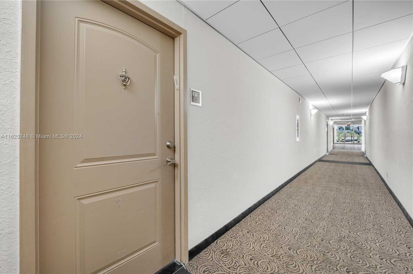 Small Image of 100 BAYVIEW DR #430, Sunny Isles Beach Number 26