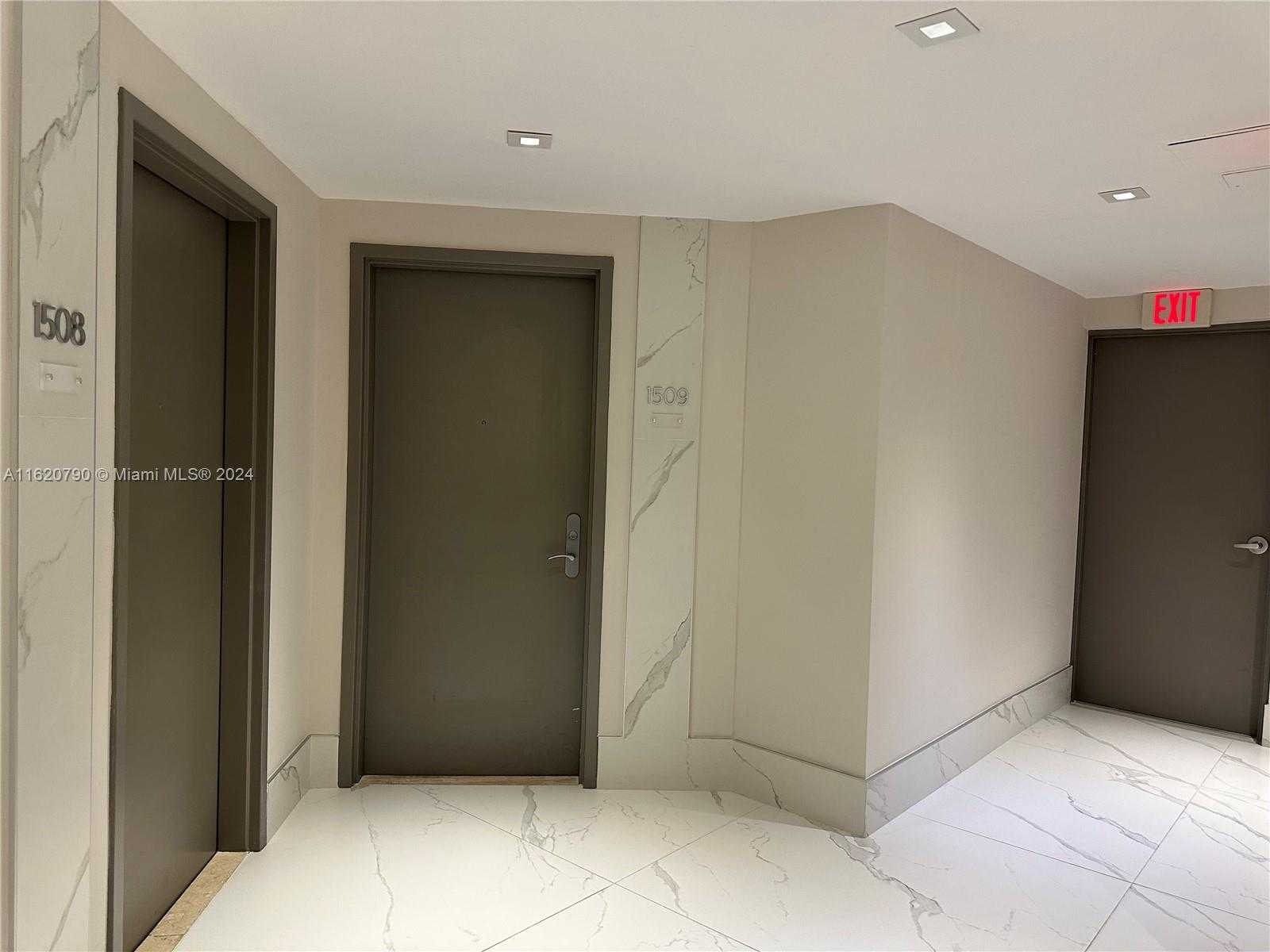 Small Image of 400 ALTON RD #1509, Miami Beach Number 18