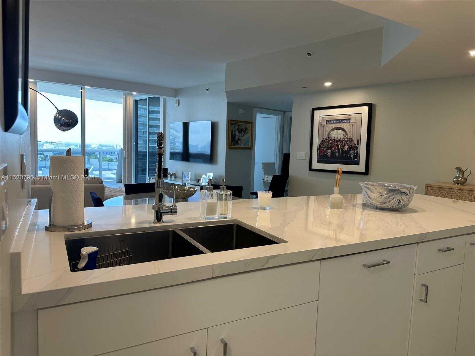 Small Image of 400 ALTON RD #1509, Miami Beach Number 21