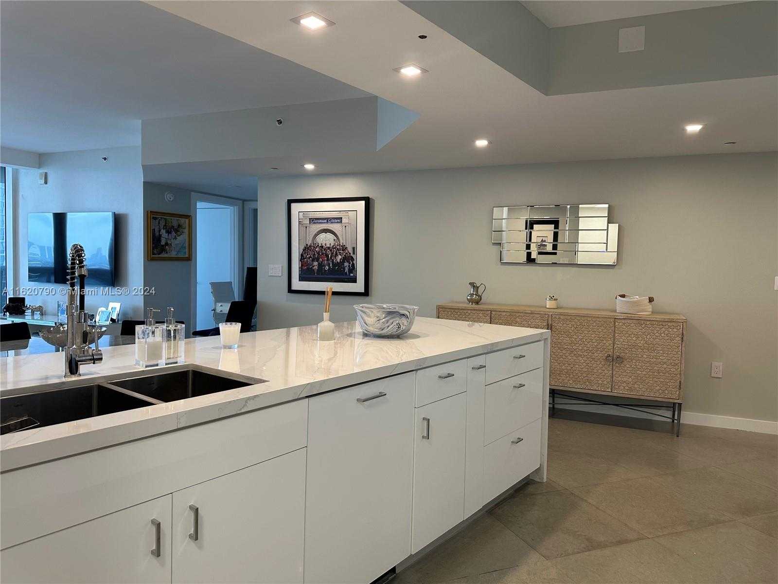 Small Image of 400 ALTON RD #1509, Miami Beach Number 22