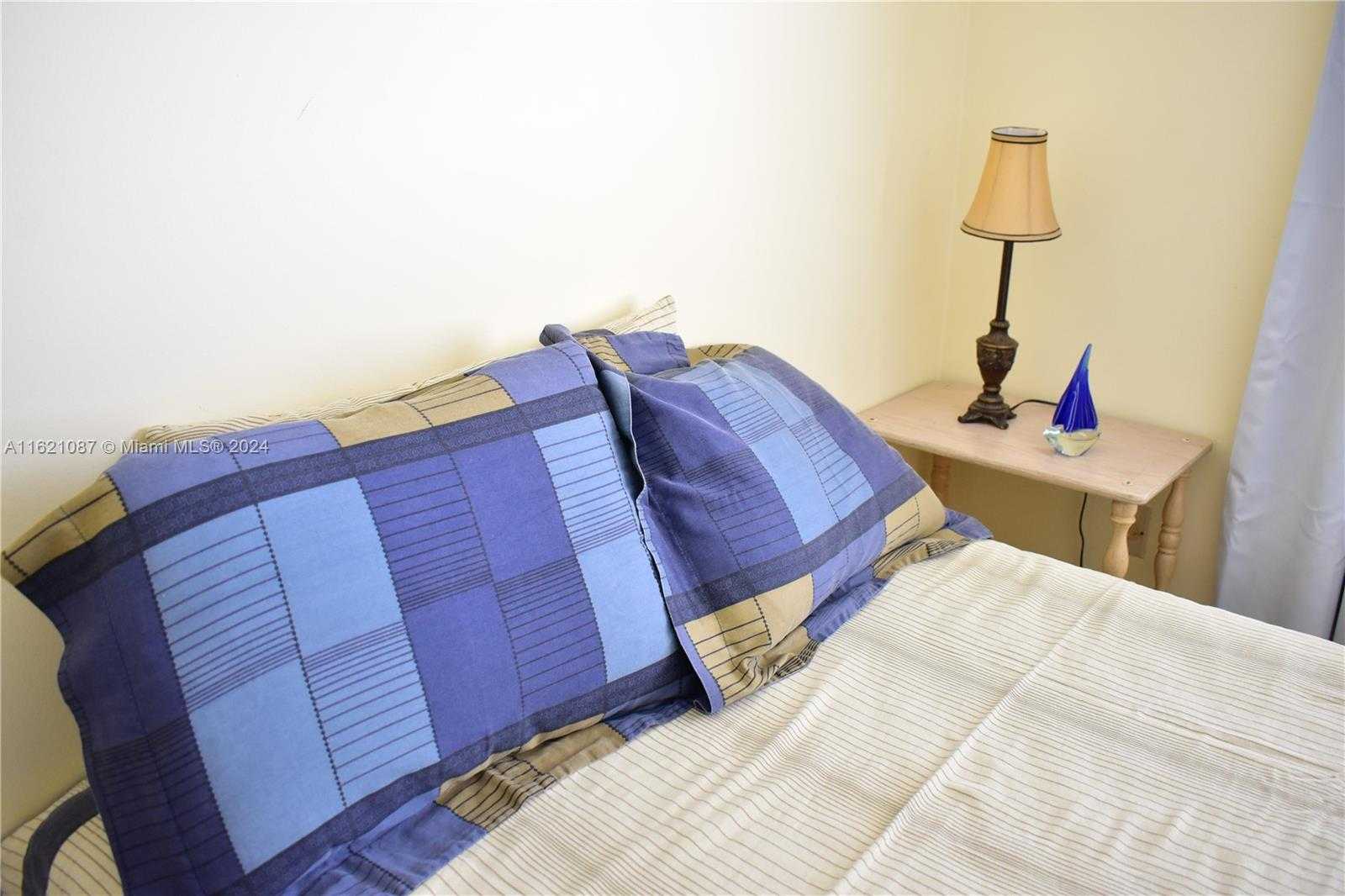 Small Image of 9621 SUNRISE LAKES BLVD #302, Sunrise Number 19