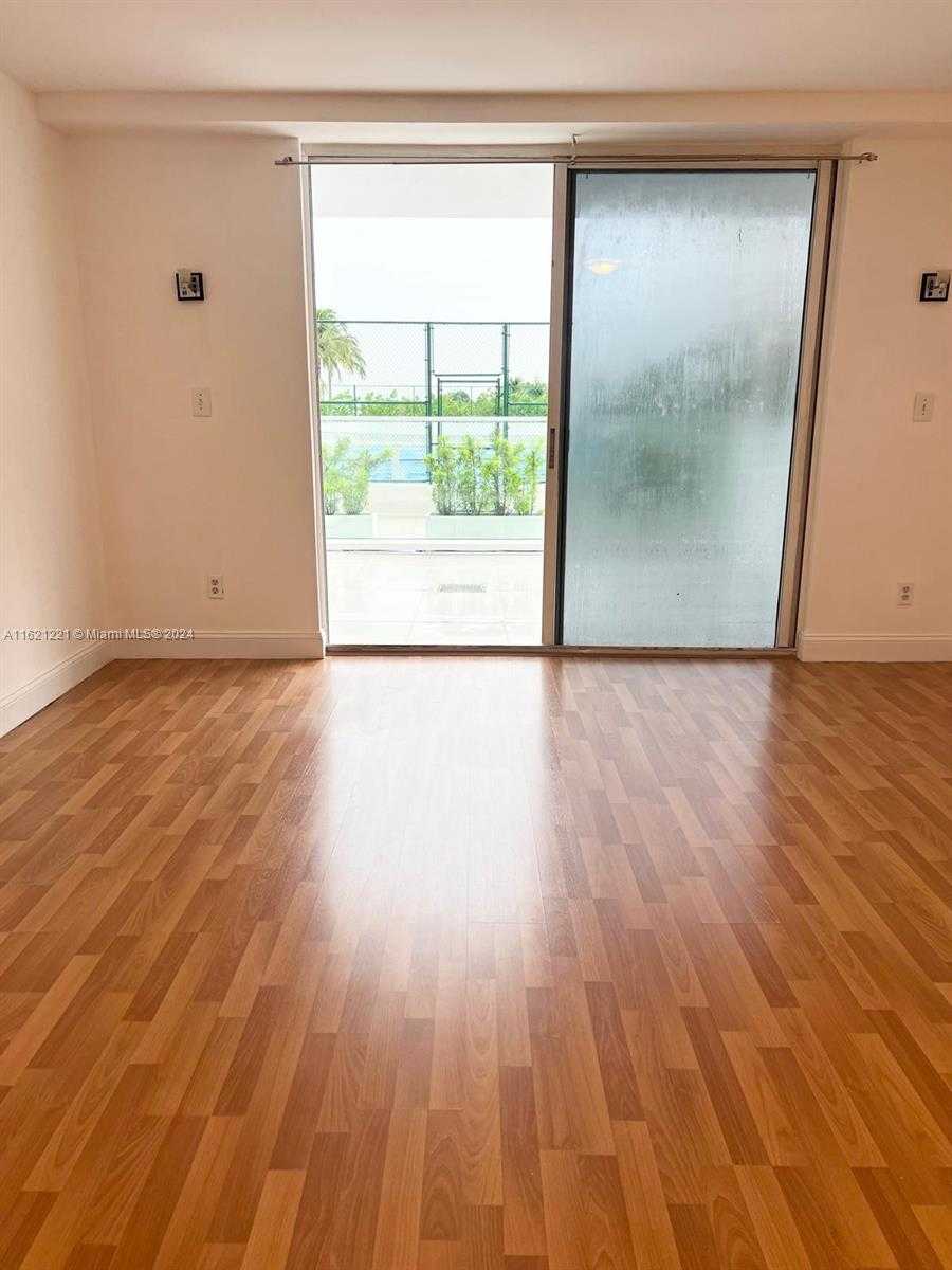 Small Image of 770 CLAUGHTON ISLAND DR #406, Miami Number 3