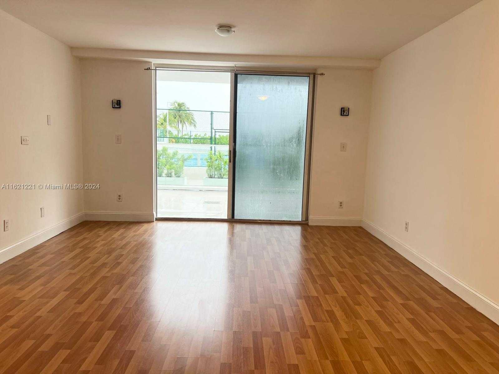 Small Image of 770 CLAUGHTON ISLAND DR #406, Miami Number 9