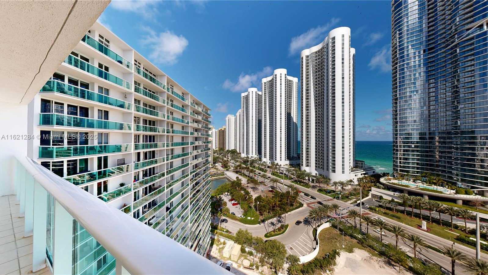Small Image of 100 BAYVIEW DR #1812, Sunny Isles Beach Number 2