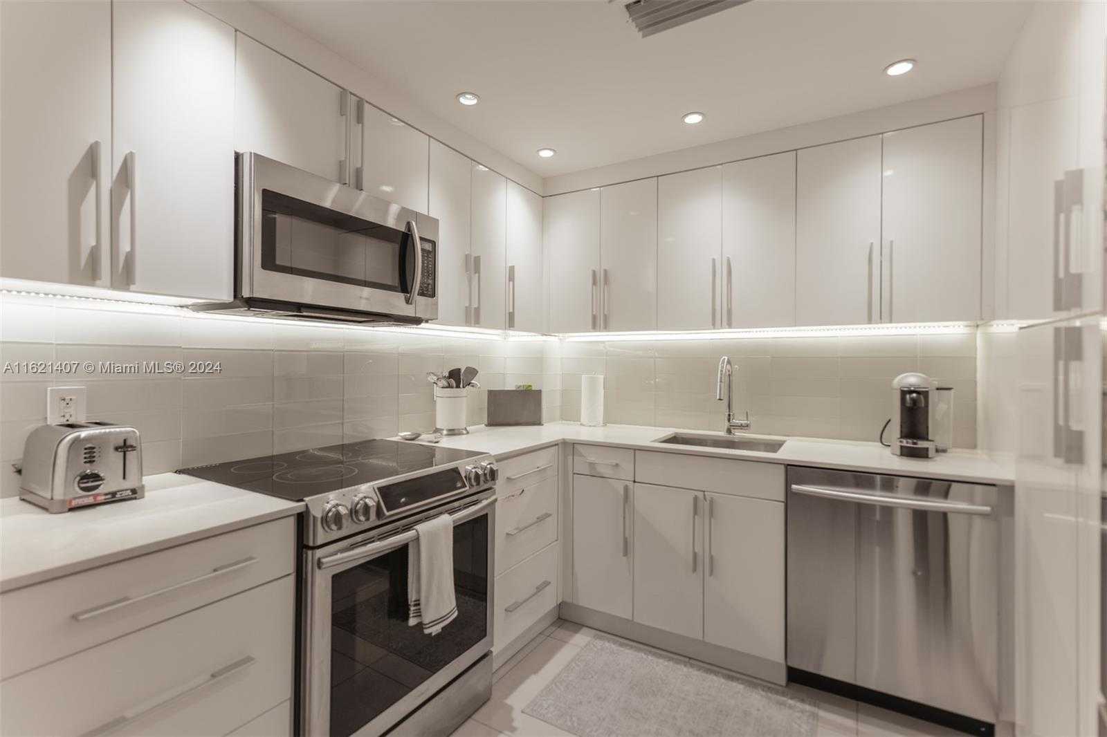 Small Image of 1950 SOUTH OCEAN DR #19G, Hallandale Beach Number 10