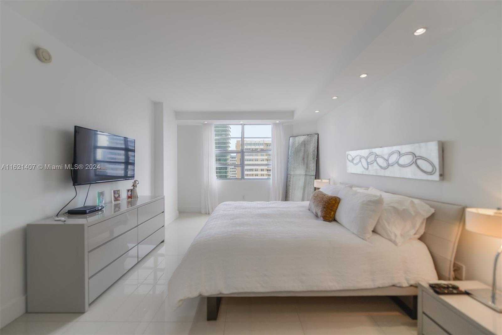 Small Image of 1950 SOUTH OCEAN DR #19G, Hallandale Beach Number 15