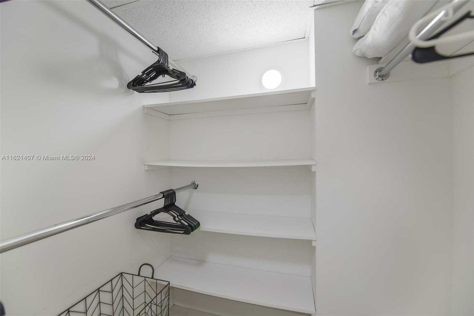 Small Image of 1950 SOUTH OCEAN DR #19G, Hallandale Beach Number 17